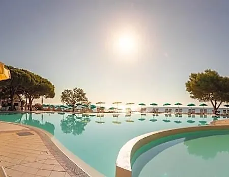 Hotel Club Marina Seada 4*
